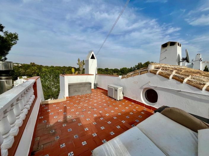 Image No.42-4 Bed Villa for sale