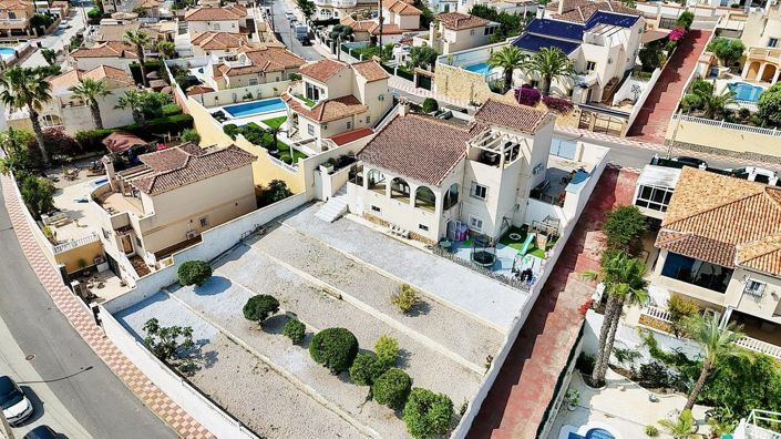 Image No.2-5 Bed Villa for sale