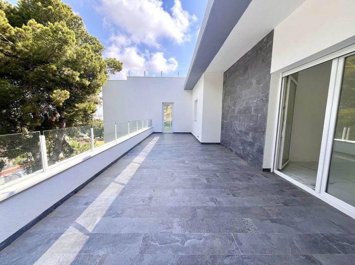 Image No.30-6 Bed Villa for sale