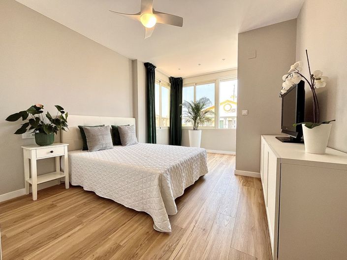 Image No.13-3 Bed House for sale