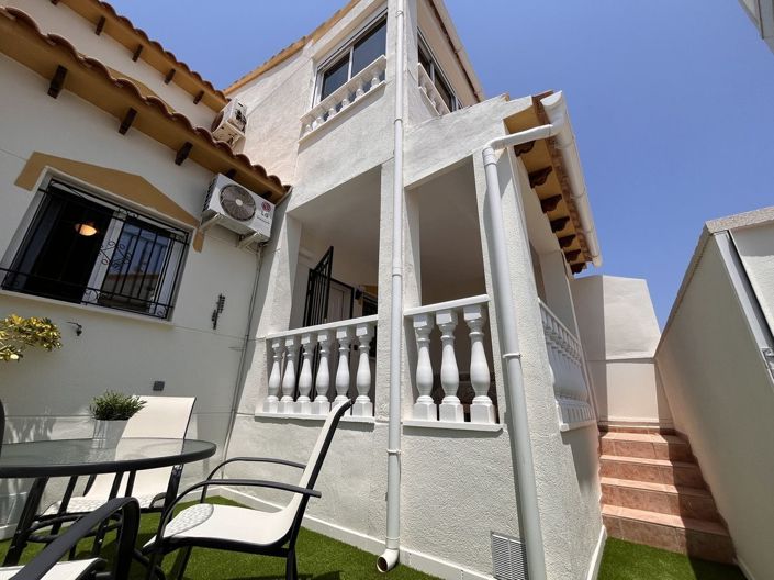 Image No.27-3 Bed House for sale