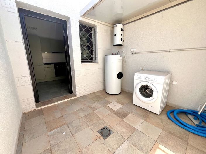 Image No.25-2 Bed House for sale
