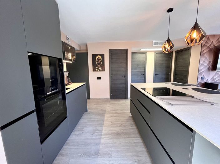 Image No.6-4 Bed Apartment for sale