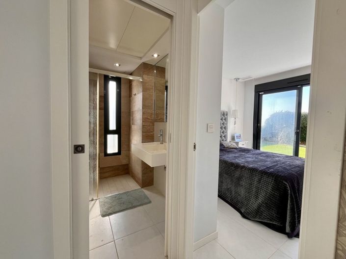Image No.18-3 Bed Villa for sale