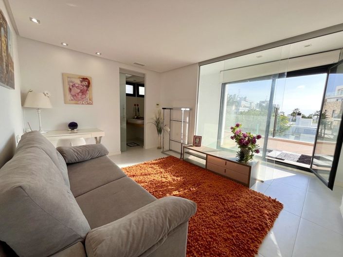 Image No.23-3 Bed Villa for sale