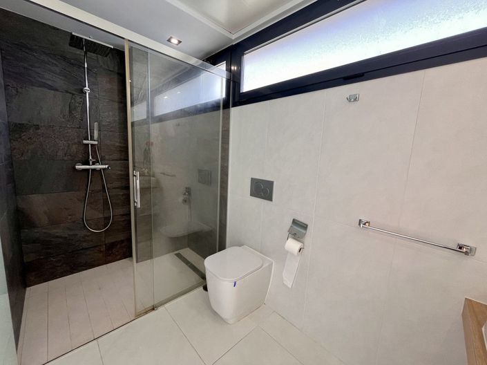 Image No.27-3 Bed Villa for sale
