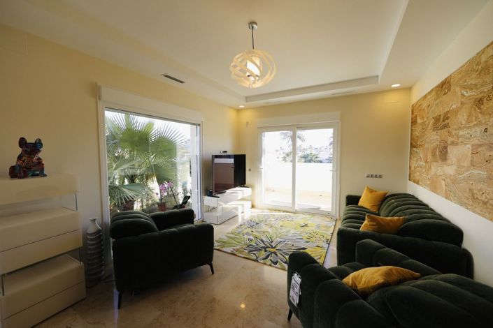 Image No.10-5 Bed Villa for sale