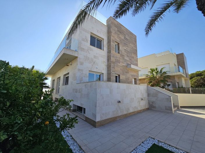 Image No.33-5 Bed Villa for sale