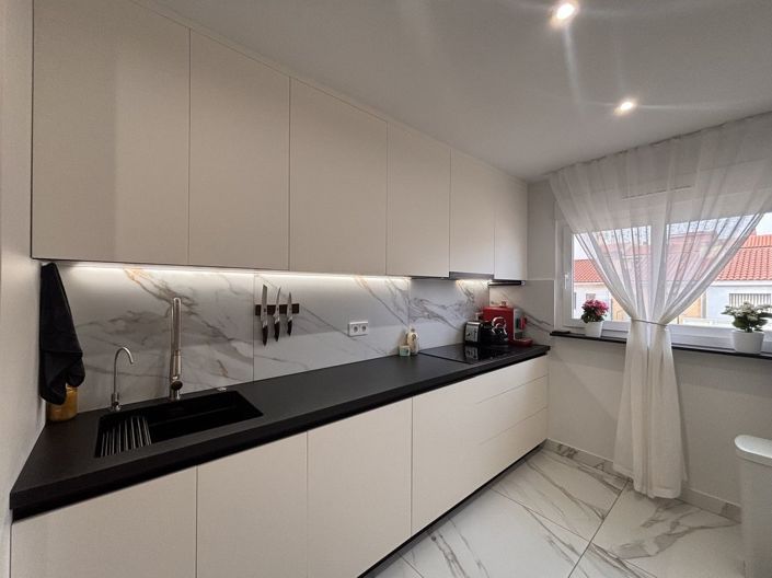 Image No.20-2 Bed Apartment for sale