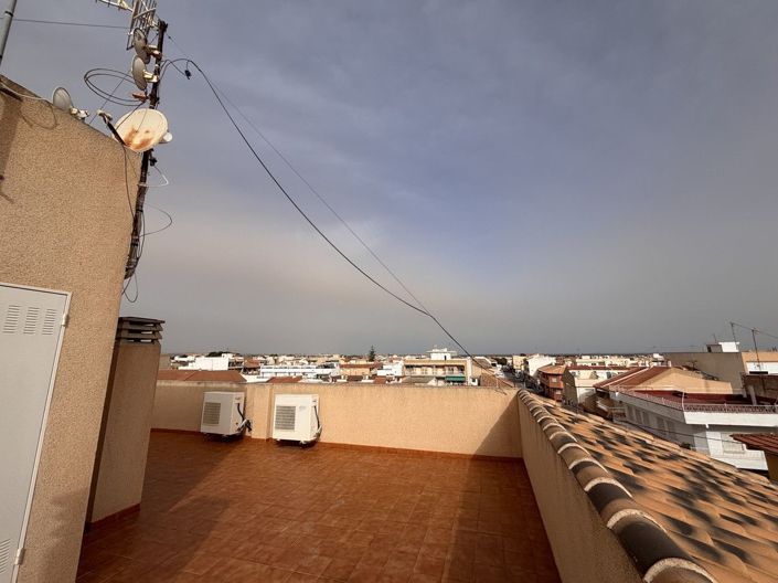 Image No.34-2 Bed Apartment for sale