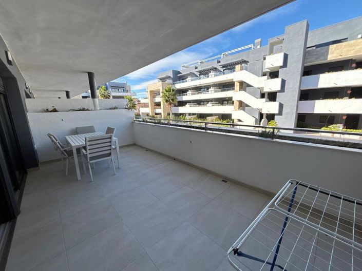 Image No.2-Appartement de 2 chambres à vendre à Orihuela Costa