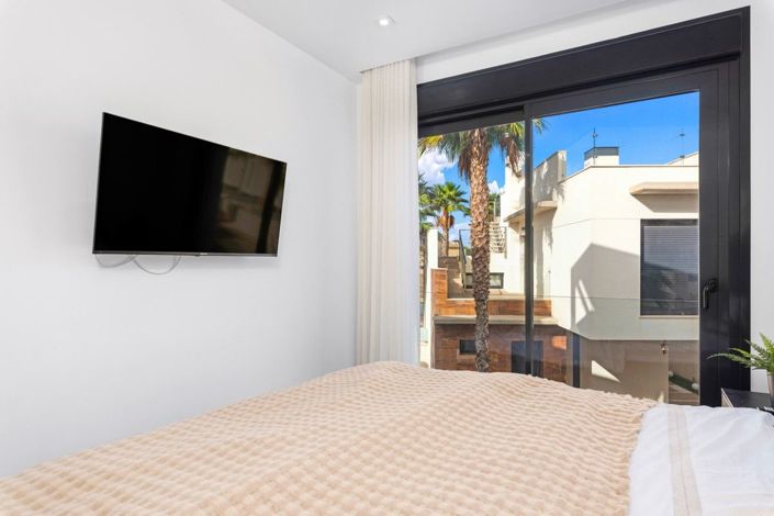 Image No.21-5 Bed Villa for sale