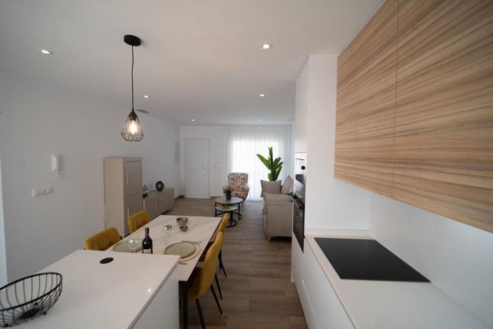 Image No.15-2 Bed House for sale