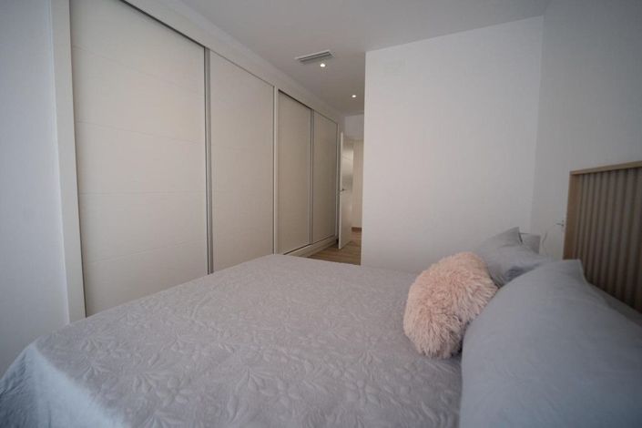 Image No.21-2 Bed House for sale