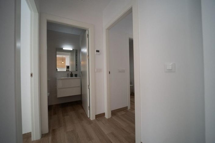 Image No.31-2 Bed House for sale