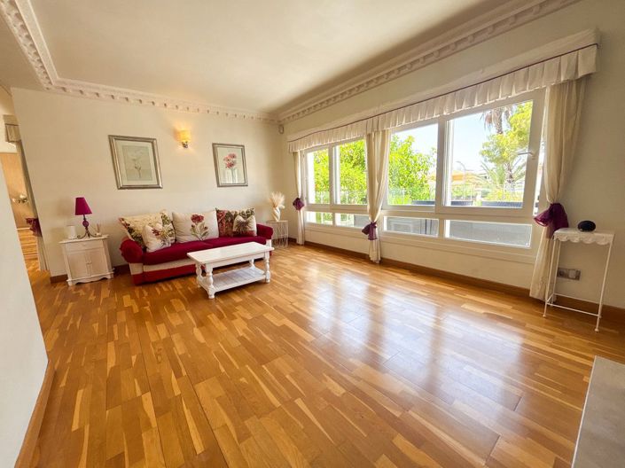 Image No.29-7 Bed Villa for sale