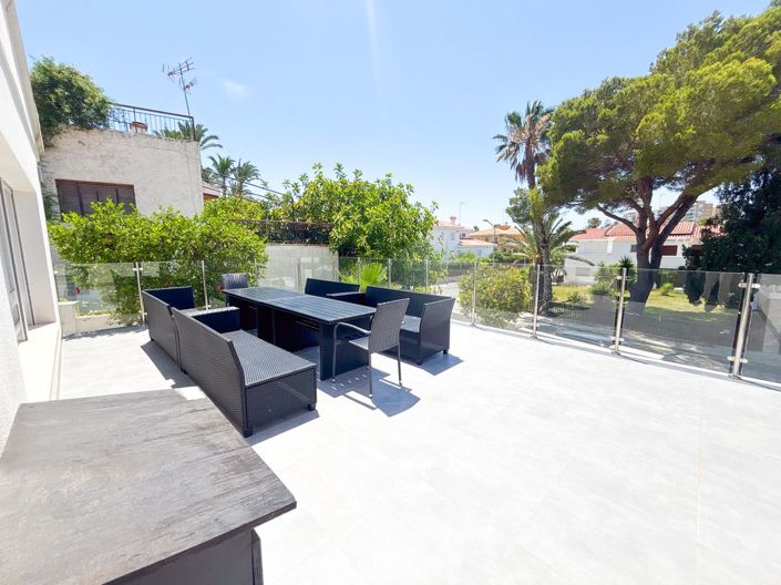 Image No.44-7 Bed Villa for sale