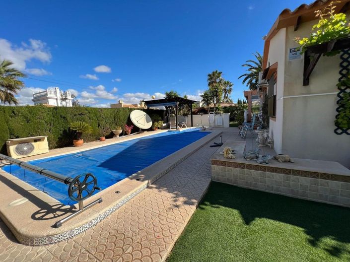 Image No.19-3 Bed Villa for sale