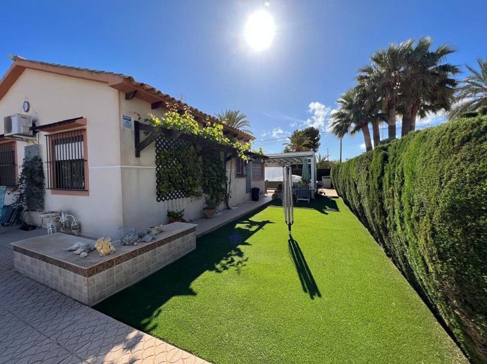 Image No.2-3 Bed Villa for sale