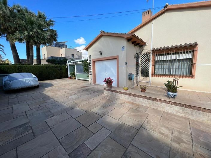Image No.26-3 Bed Villa for sale