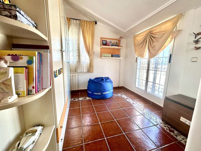 Image No.29-6 Bed Villa for sale