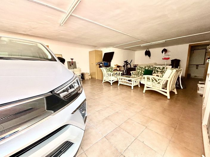 Image No.40-6 Bed Villa for sale