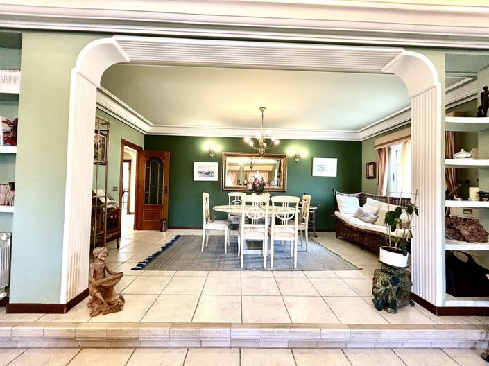 Image No.8-6 Bed Villa for sale