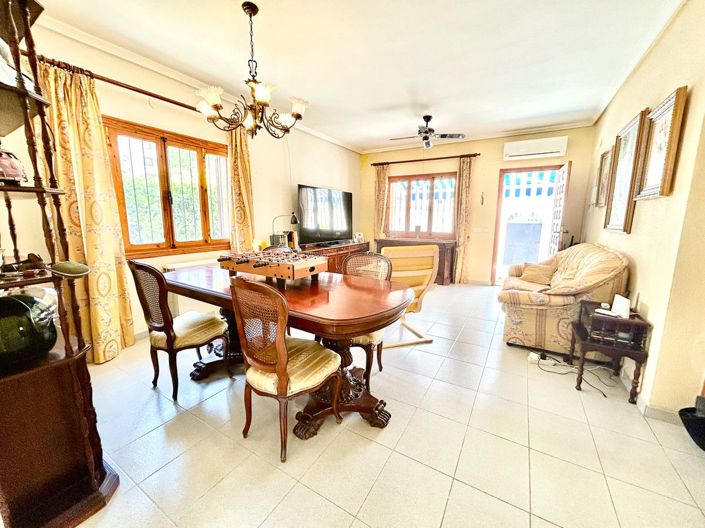 Image No.18-3 Bed Villa for sale