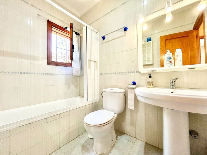 Image No.25-3 Bed Villa for sale