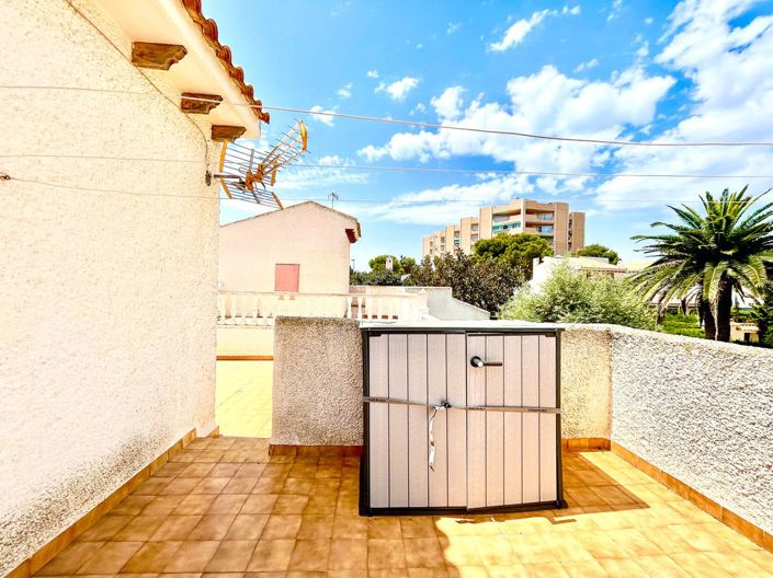 Image No.35-3 Bed Villa for sale