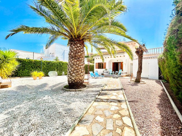 Image No.5-3 Bed Villa for sale