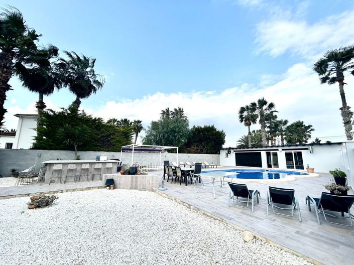 Image No.32-4 Bed Villa for sale