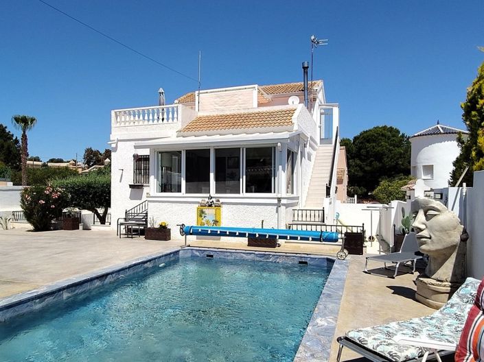 Image No.2-3 Bed Villa for sale