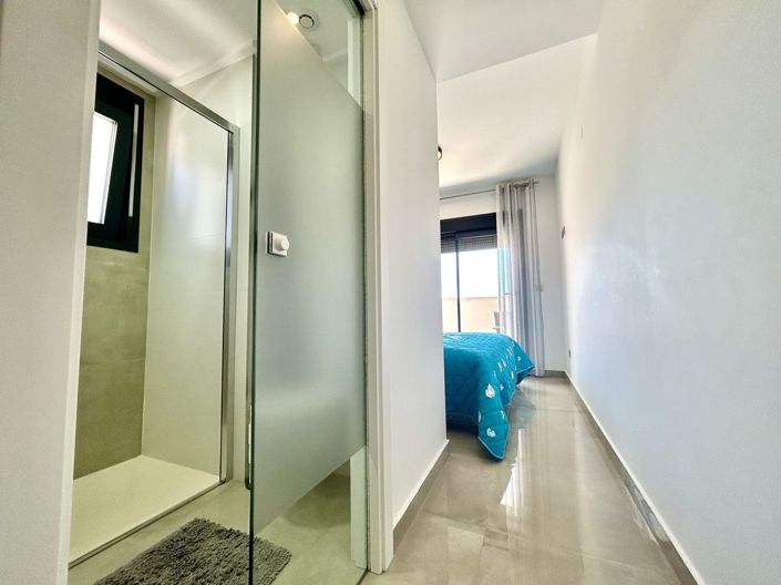 Image No.19-2 Bed Apartment for sale
