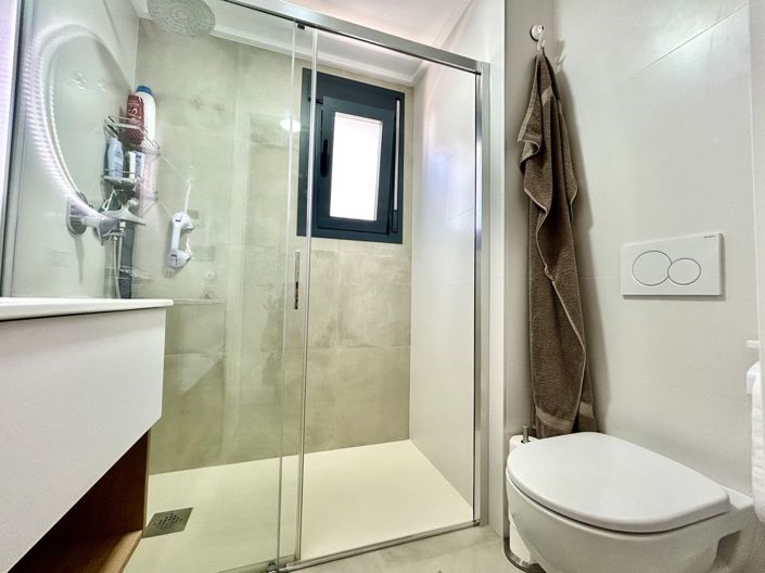 Image No.21-2 Bed Apartment for sale