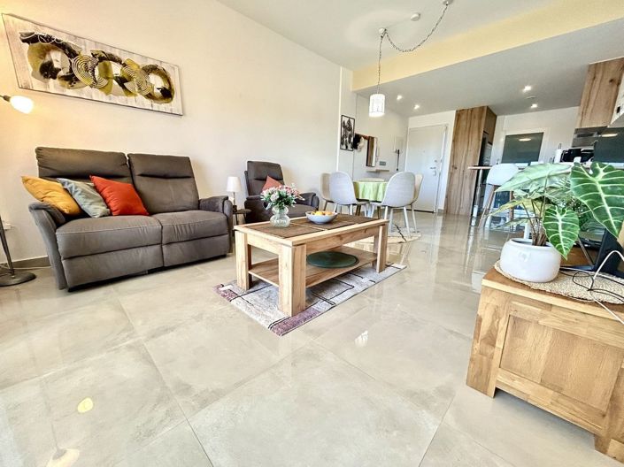 Image No.8-2 Bed Apartment for sale