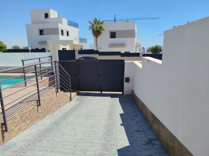 Image No.33-3 Bed Villa for sale