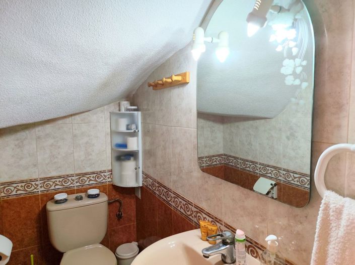 Image No.13-3 Bed House for sale