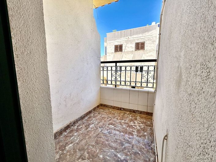 Image No.17-3 Bed House for sale