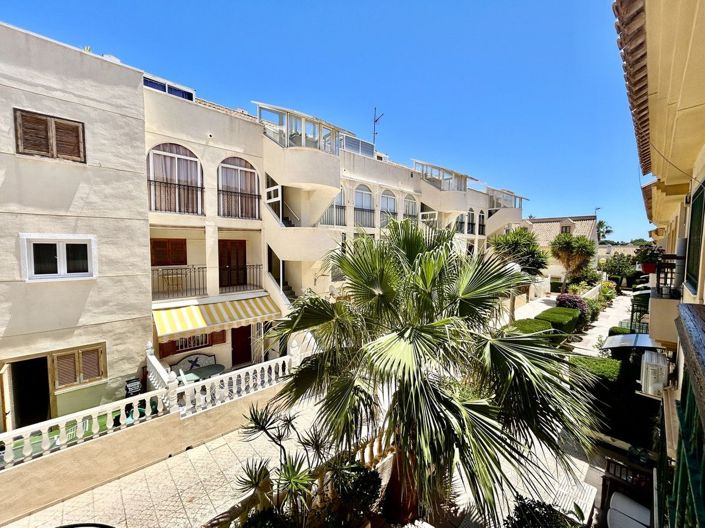 Image No.18-3 Bed House for sale
