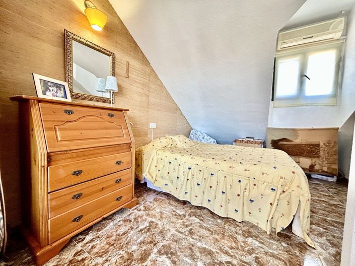 Image No.28-3 Bed House for sale