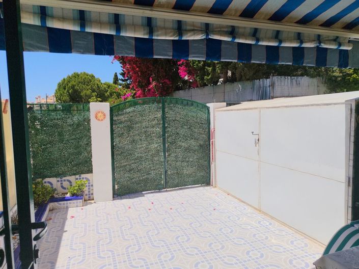 Image No.3-3 Bed House for sale