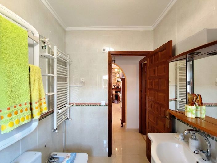 Image No.24-3 Bed Villa for sale