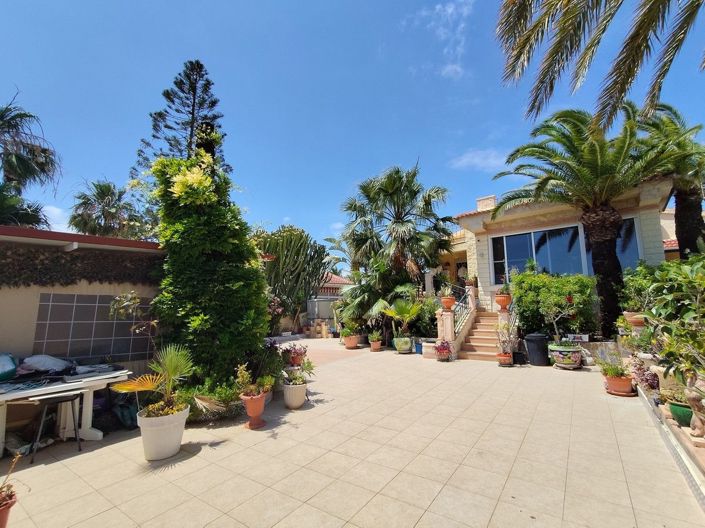 Image No.3-3 Bed Villa for sale