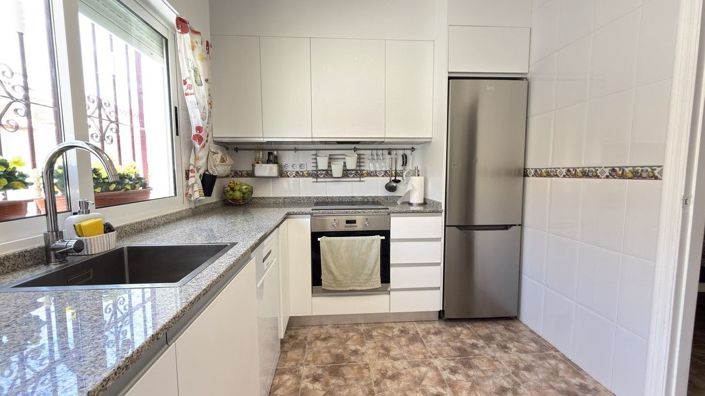 Image No.16-3 Bed House for sale