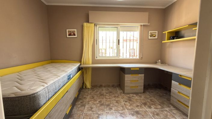 Image No.24-3 Bed House for sale