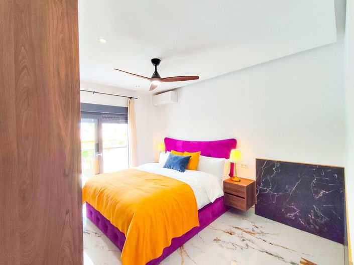 Image No.17-5 Bed House for sale