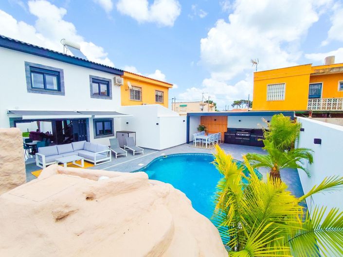 Image No.2-5 Bed House for sale