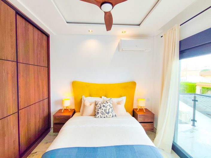 Image No.24-5 Bed House for sale