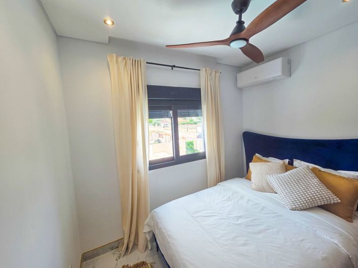 Image No.33-5 Bed House for sale